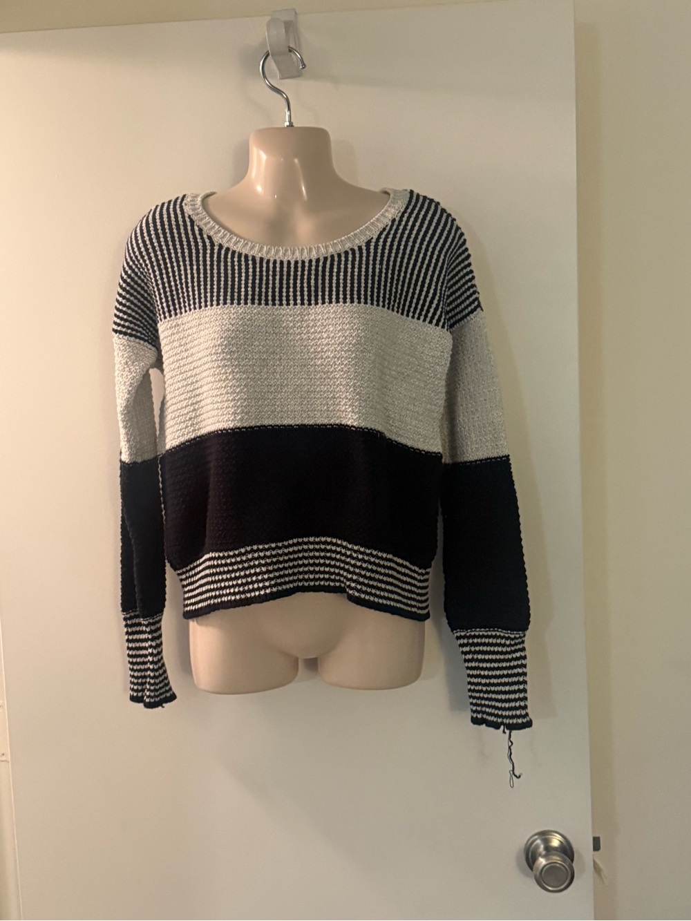 Victoria's Secret Black & White Striped Crew Sweater B4